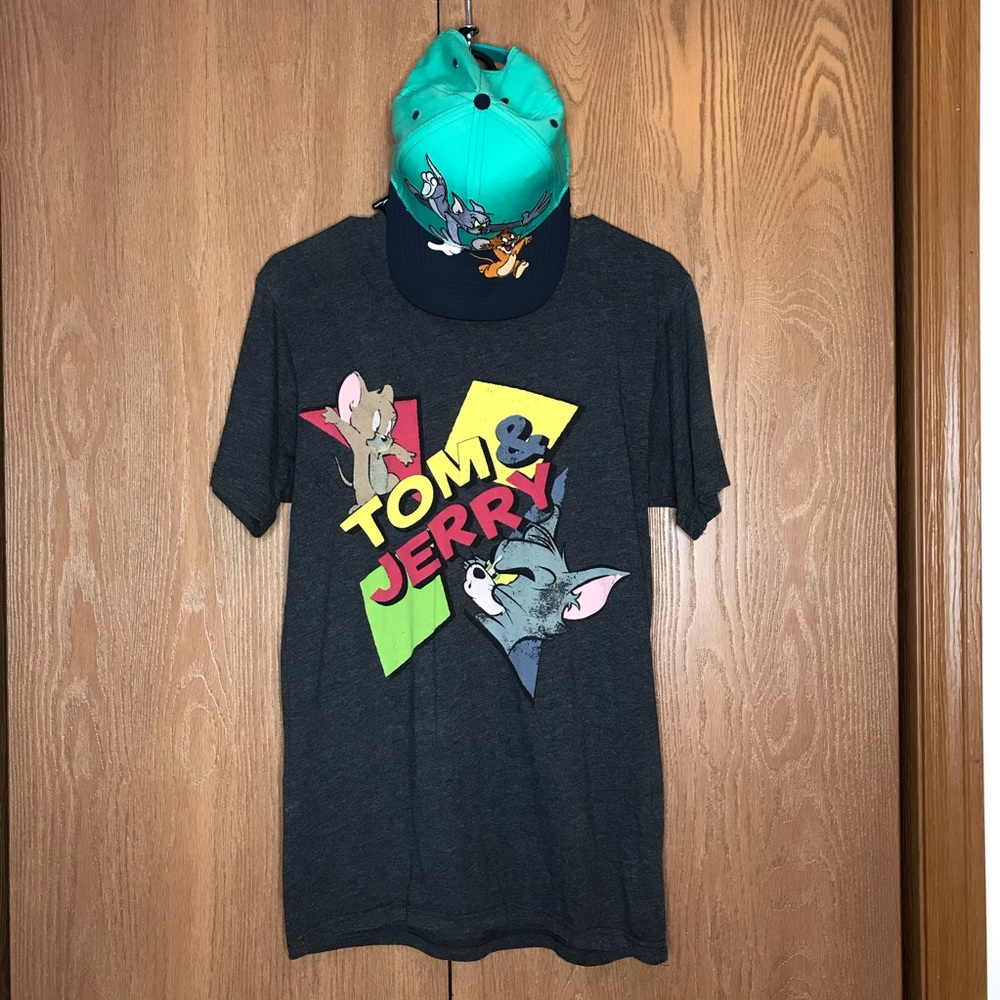 Tom & Jerry t-shirt and hat